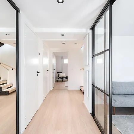 Kingwest - Free Parking, Sauna & 5 Bedrooms Tampere