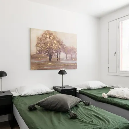 Apartment Kingwest - Free Parking, Sauna & 5 Bedrooms