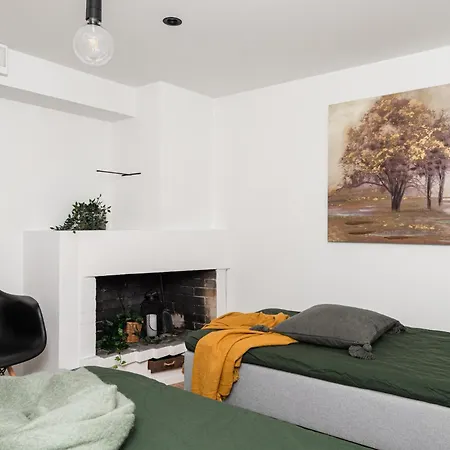 Kingwest - Free Parking, Sauna & 5 Bedrooms Tampere